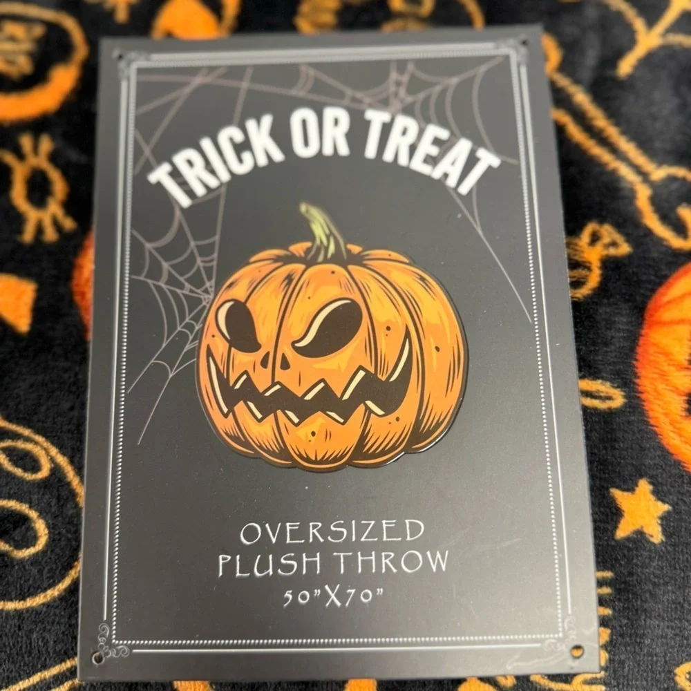 Halloween Plush Throw Blanket Black Trick Or Treat Jack O’Lantern Candy 50”x70”